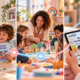 Trois scènes LearnyKids : un père lit Le dragon mystérieux avec son fils, une animatrice accompagne un atelier créatif et une tablette affiche l’Académie LearnyKids.