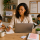 Mompreneur organisant son activité professionnelle à la maison avec ses enfants